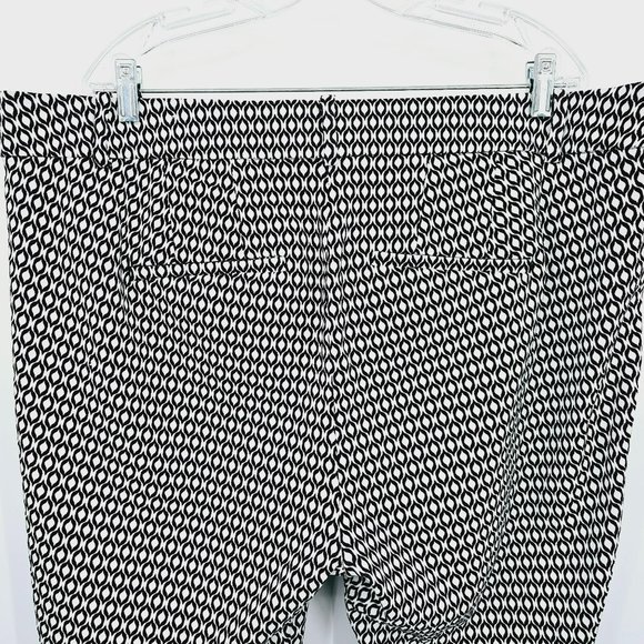 Lane Bryant Dress Work Pants 22 Black White Geometric Print Stretchy Ankle Crop - Picture 9 of 11